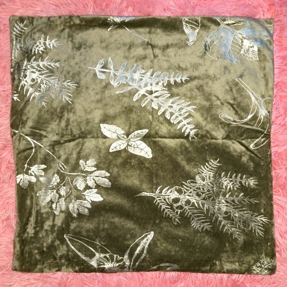 Velour Throw Pillow Covers set of 2 18"x18" Soft Cushion pillowcases two sided - Picture 1 of 9